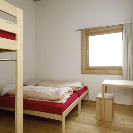 Youth אכסניה סקואול