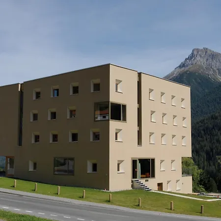 Hostel Scuol Youth Hostel *